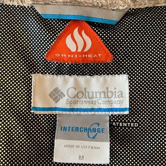 Columbia women’s ski jacket, size M, raspberry - Picture 6 of 8